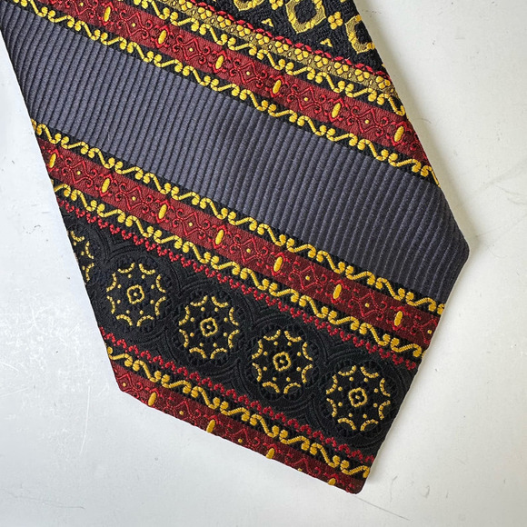 Vintage 70s Wide Oscar Chaum Imported Mod Patterned Repp Tie Polyester 4.4" Wide - Picture 3 of 8